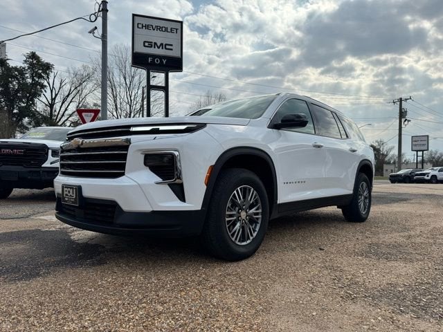 2025 Chevrolet Traverse LT in Summit White — front three-quarter view